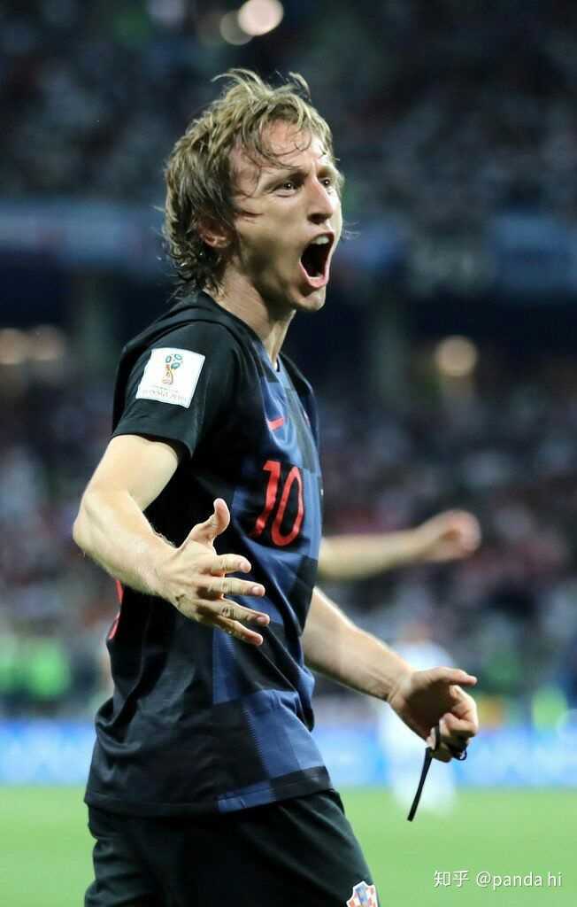 踢球者：拜仁计划1月再谈格纳布里和格雷茨卡续约